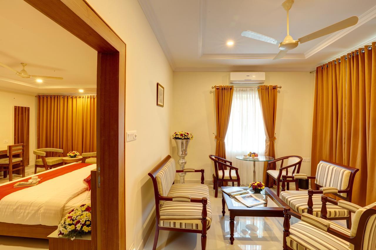 Hotel Floral Park Kottayam Zewnętrze zdjęcie
