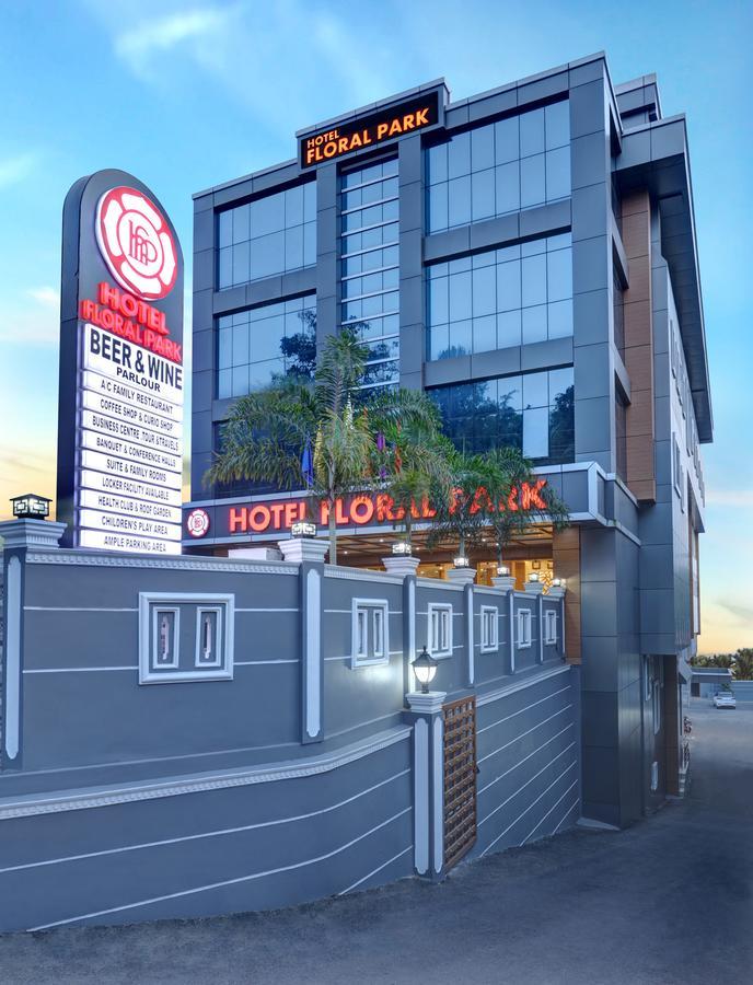 Hotel Floral Park Kottayam Zewnętrze zdjęcie